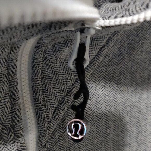 Lululemon Be Present Jacket White/Black Heathered Herringbone Women SIZE… - Picture 5 of 5